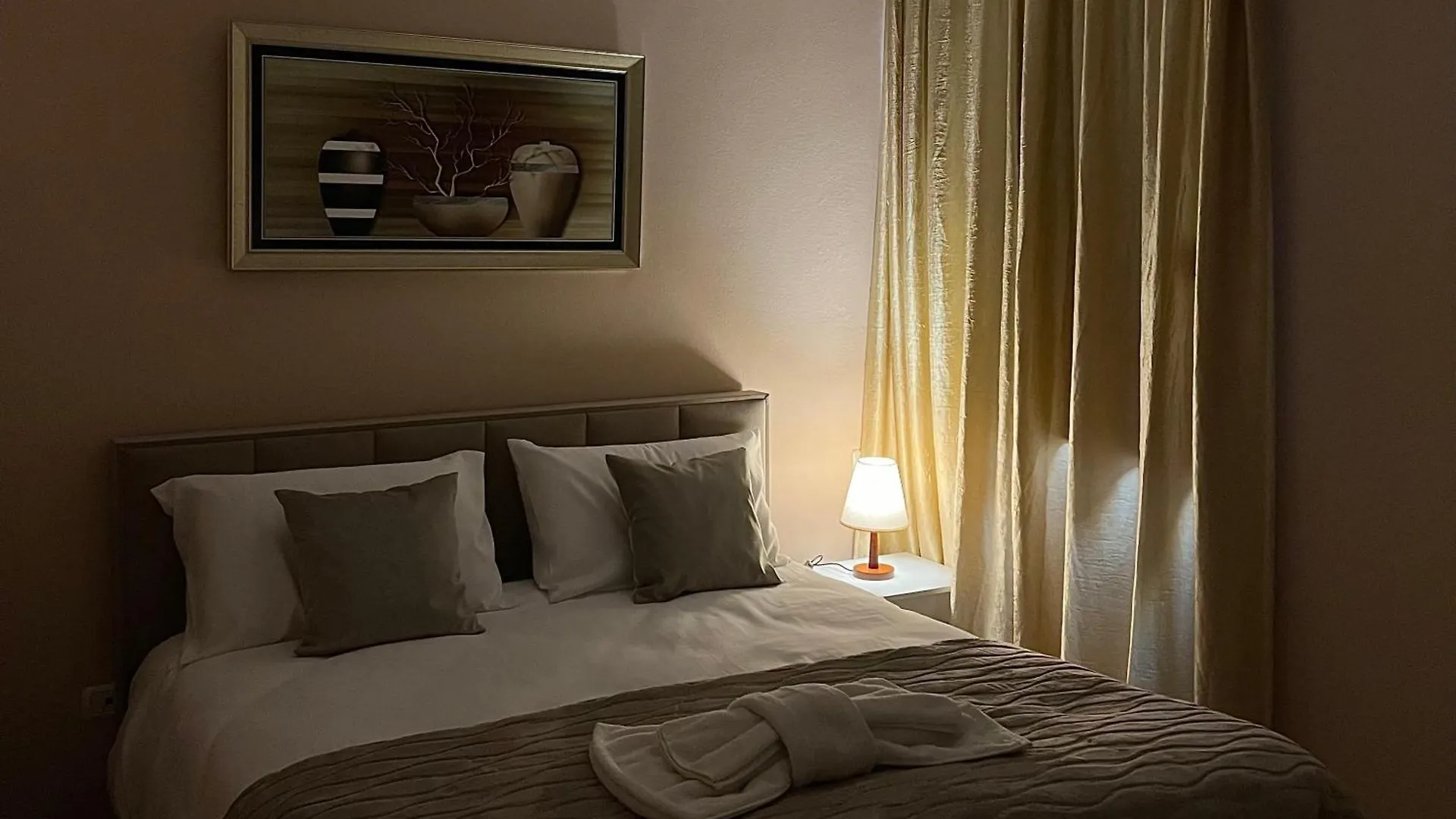 טיראנה Art Apartment אלבניה